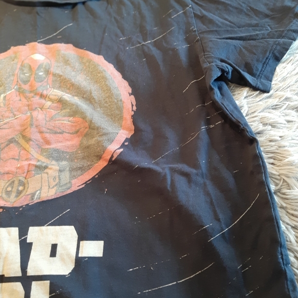Marvel Dead-Pool Shirt Size Large - Picture 6 of 11